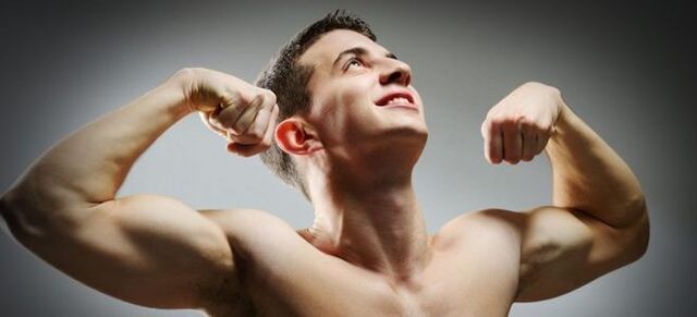 Un hombre usa un remedio popular para mejorar la potencia en una semana